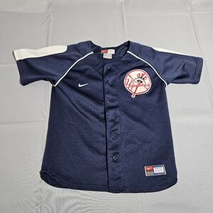 Nike New York Yankees MLB Nike Team Youth Navy Boys Jersey Size Small 8-10